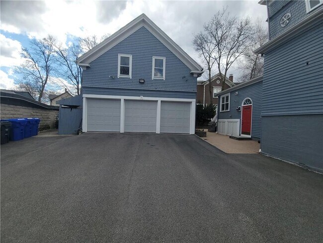 Building Photo - 223 Cottage St.