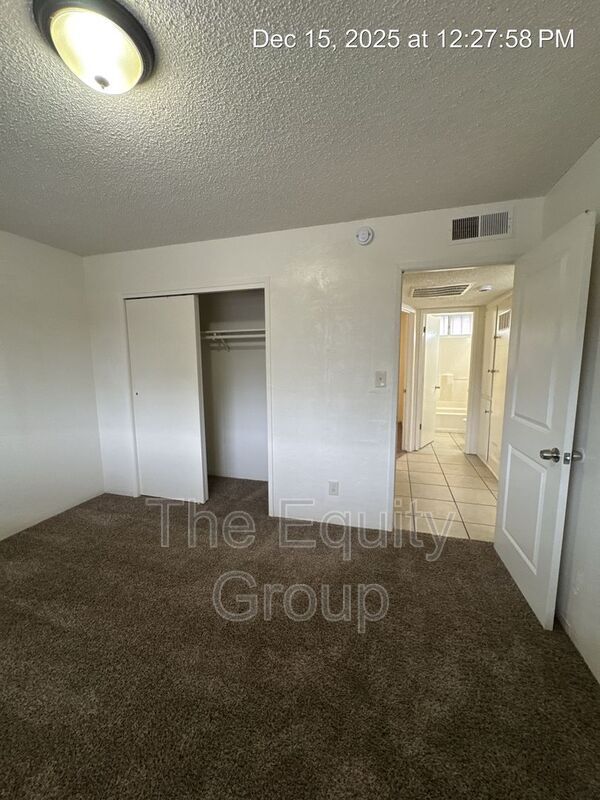 Building Photo - 514 S Bridge St