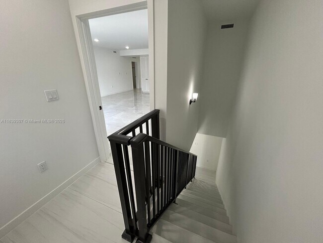 Building Photo - 14560 SW 261 St Ter
