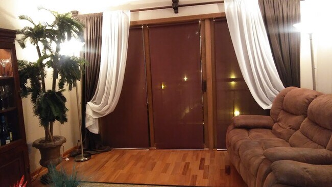 Building Photo - 6400 W Berteau Ave