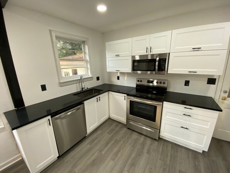 Stainless steel appliances - 1445 Rensselaer Ave