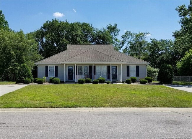 Building Photo - 1008 Pinecrest Dr