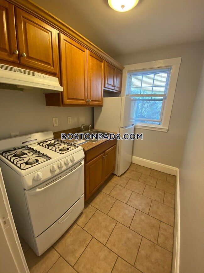 Primary Photo - 119 Lewis St