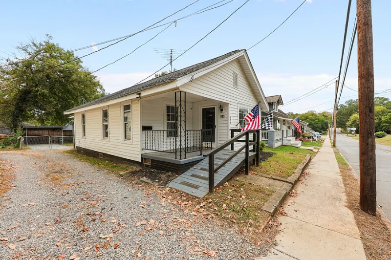 Building Photo - 105 McGill Ave NW