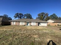 Building Photo - 7601 Oxford Pl