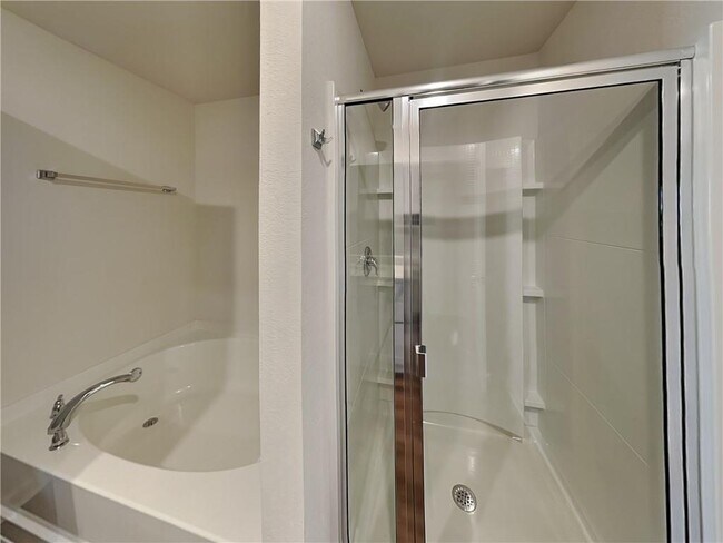 Building Photo - 1205 Fendt Dr