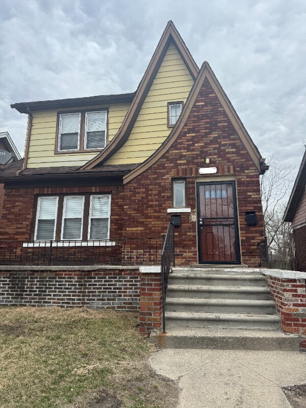 Building Photo - 15878 Kentucky St