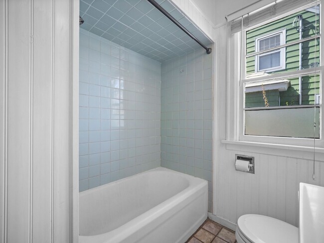 Building Photo - Spacious 4-Bedroom Home w/large Outdoor Sp...