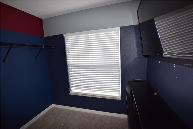 Building Photo - 1328 Karok St
