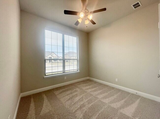 Building Photo - 3002 Pronghorn Dr
