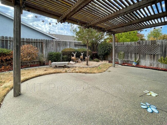 Building Photo - 8166 Morgan Hill Way