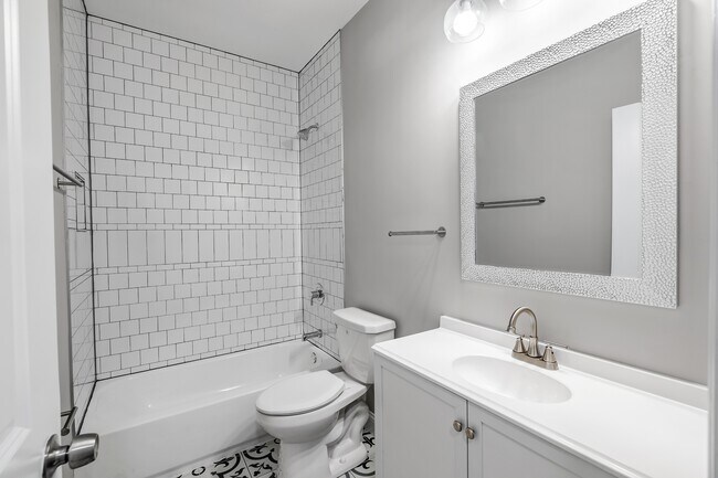 Building Photo - 3525 Giles Ave