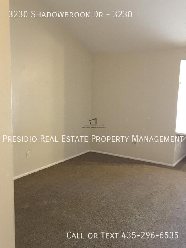 Building Photo - 3230 N Shadowbrook Dr