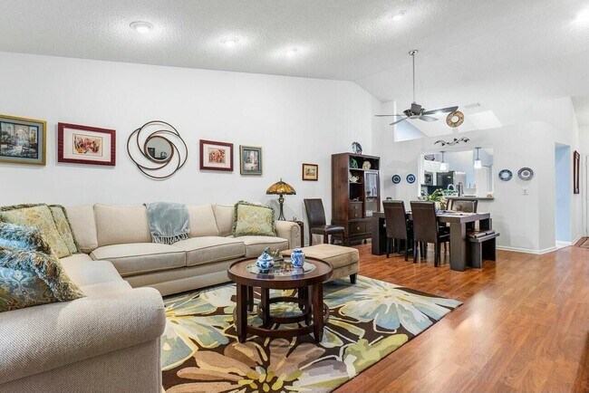 Primary Photo - 9904 Summerbrook Terrace