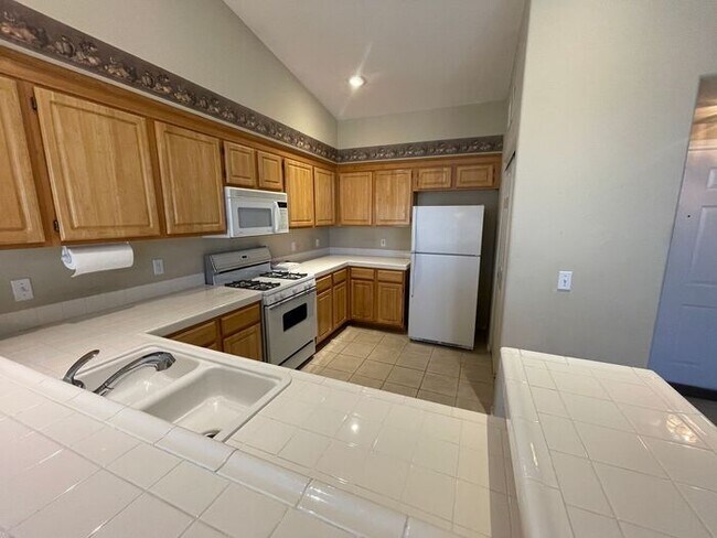 Building Photo - This property has been shown before and will be rented to the first most qualified applicant. To ...