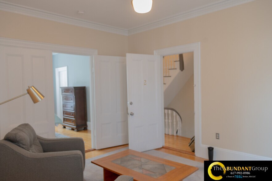 Building Photo - 133 Otis St