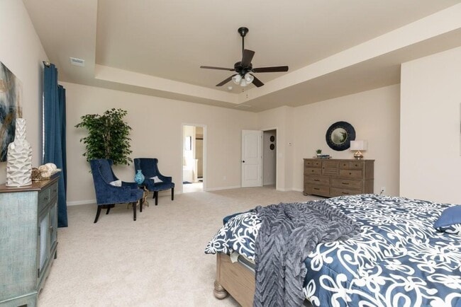 Building Photo - 1856 Hanover W Dr