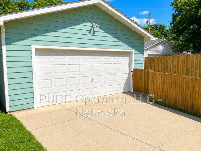 Building Photo - 4182 Wakeley St