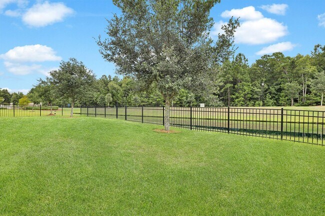 Building Photo - Spacious 4BR/3BA Pooler Home – Lagoon Views, Prime Location