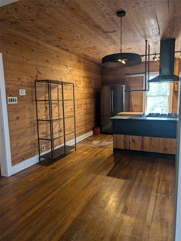 Building Photo - 1907 W 38th St