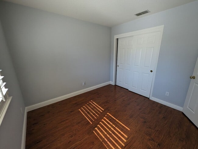 Building Photo - Beautiful 3bed 2.5bath 2 story home located in Rivergate Gated Community