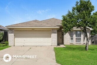 Building Photo - 10836 Deauville Cir N