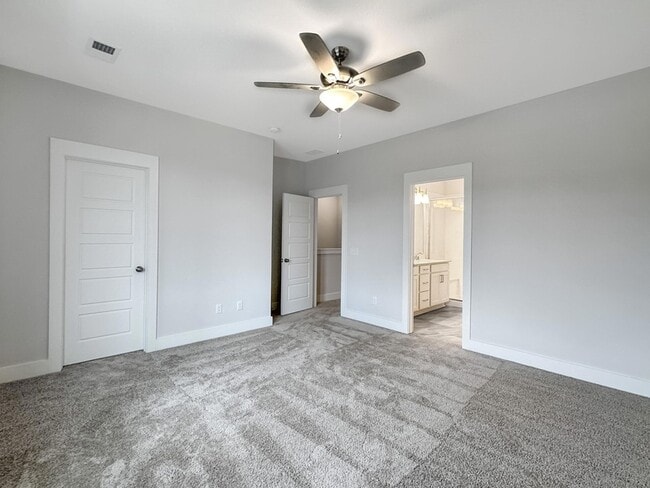 Building Photo - 260 Symphony Ave