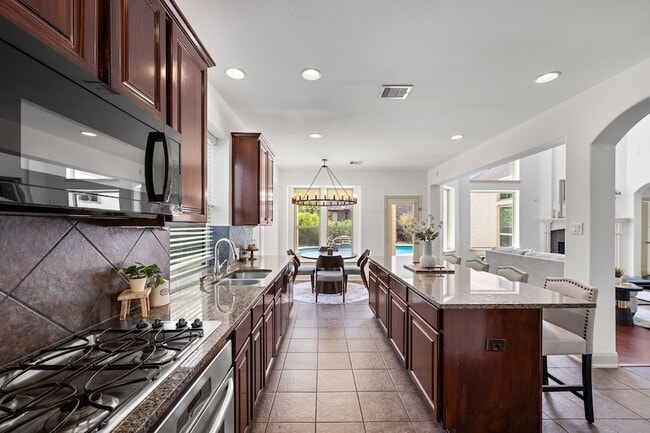 Building Photo - 4603 Red Hawk Ct