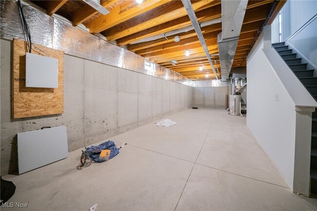 Building Photo - 12027 Wade Park Ave