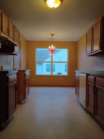 Building Photo - 2960 Megan Cir