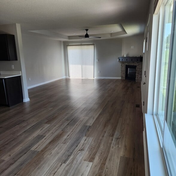 Building Photo - 1500 Primrose Dr SE