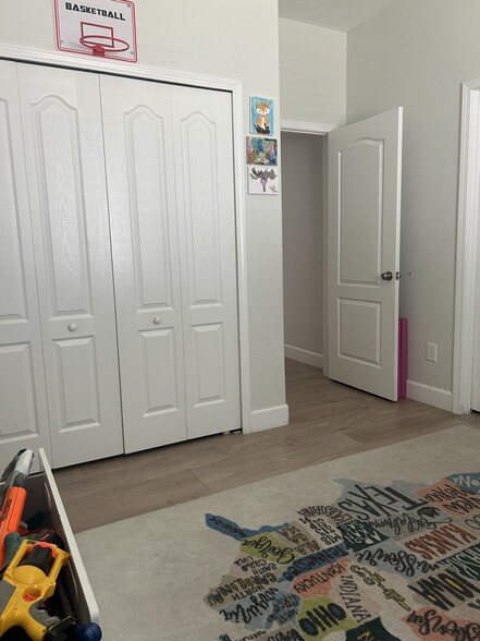 Building Photo - 2856 Spring Breeze Way