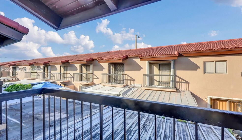 Building Photo - 1917 SW 107th Ave