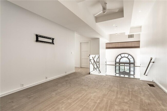Master - 350 N Meridian St