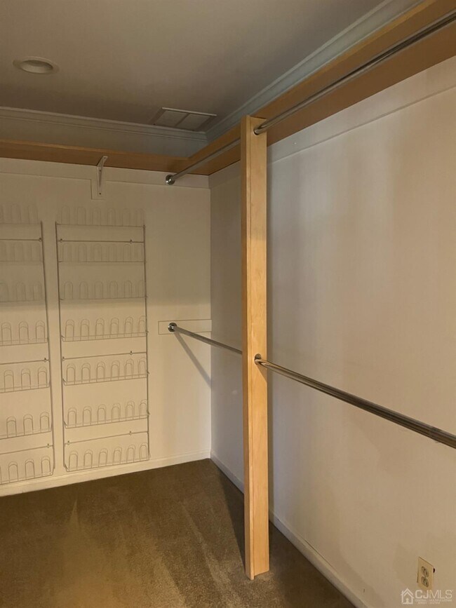 Building Photo - 3601 N Oaks Blvd