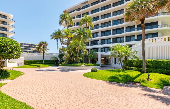 Building Photo - 2660 S Ocean Blvd