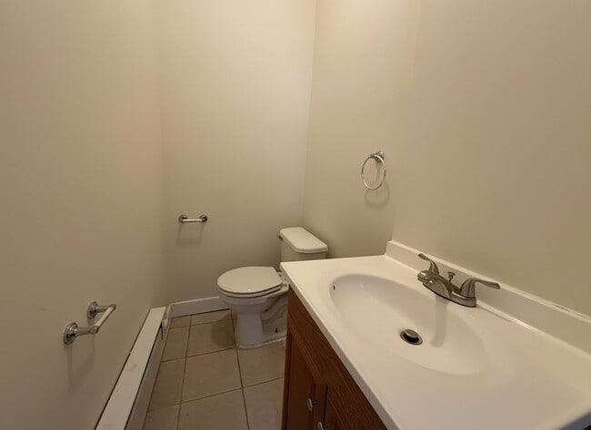 Building Photo - 2214 Memphis St