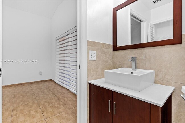 Building Photo - 13847 SW 157th Terrace