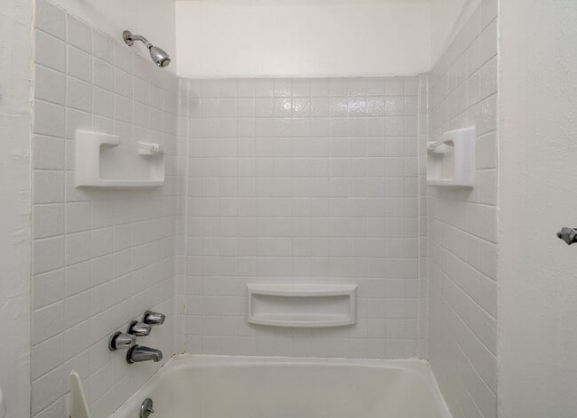 Building Photo - 13314 86 Ave E