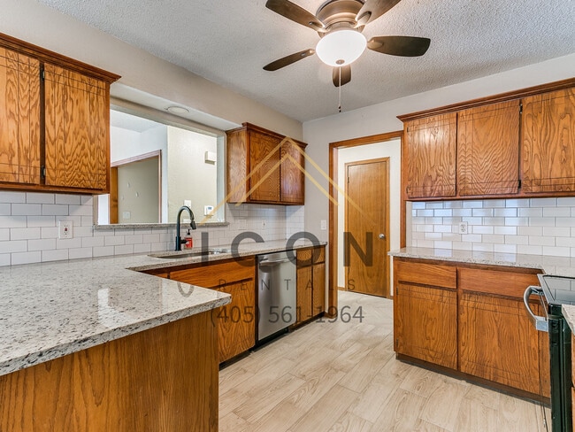 Building Photo - 8804 NW 92nd St