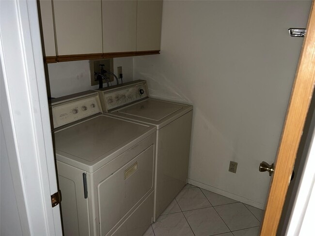 Building Photo - 6 Seabreeze Ln.