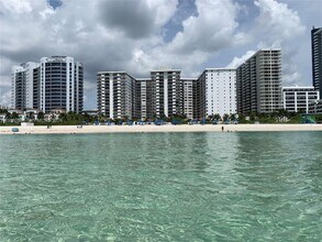 Building Photo - 6039 Collins Ave