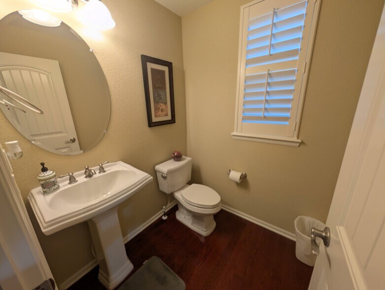 Building Photo - 12216 S Great Plain Way