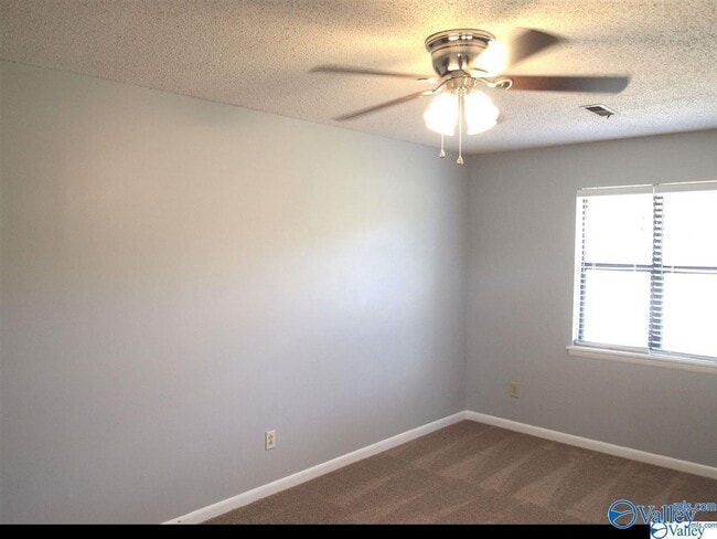 Building Photo - 104 Woodlawn Dr