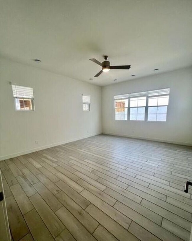 Building Photo - Executive Single-Story 4-Bedroom Rental with $50K+ Upgrades & Indoor-Outdoor Living in Chandler, AZ