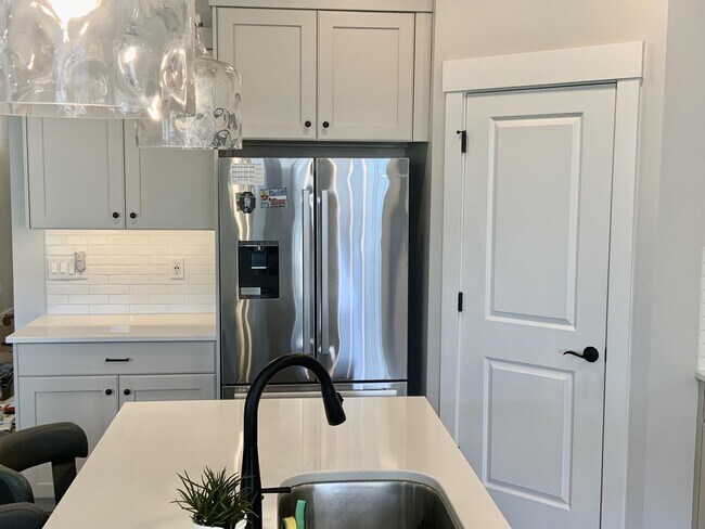 Building Photo - 3484 N Sirocco Ave