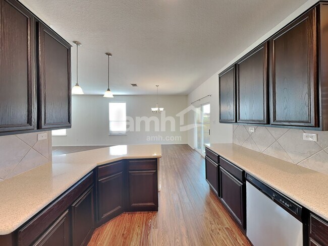 Building Photo - 3942 Legend Pond