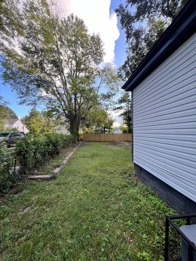 Building Photo - Newly Renovated Rental Home