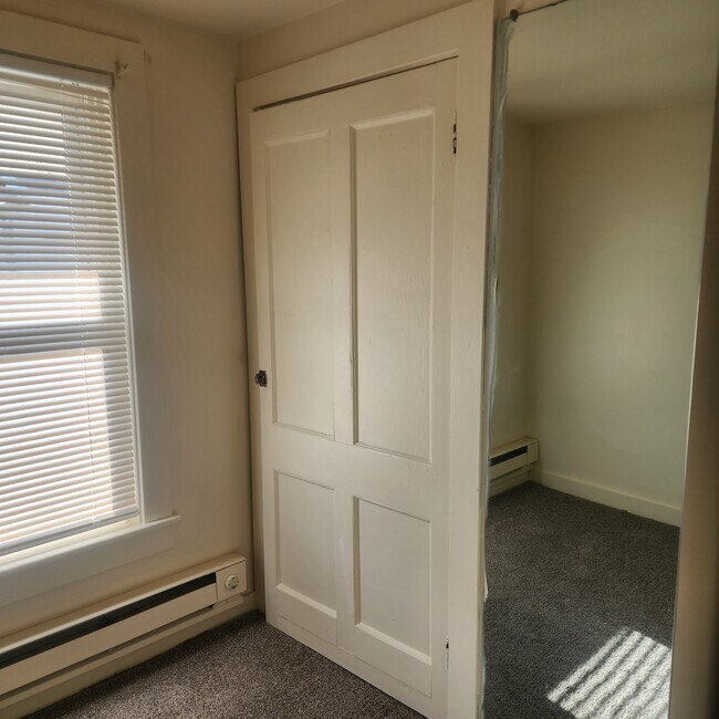 Building Photo - 2213 Lehman St