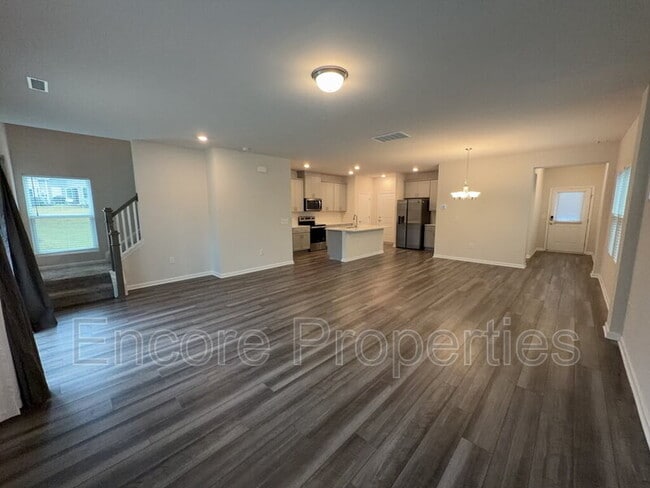 Building Photo - 304 Joneshaven Dr